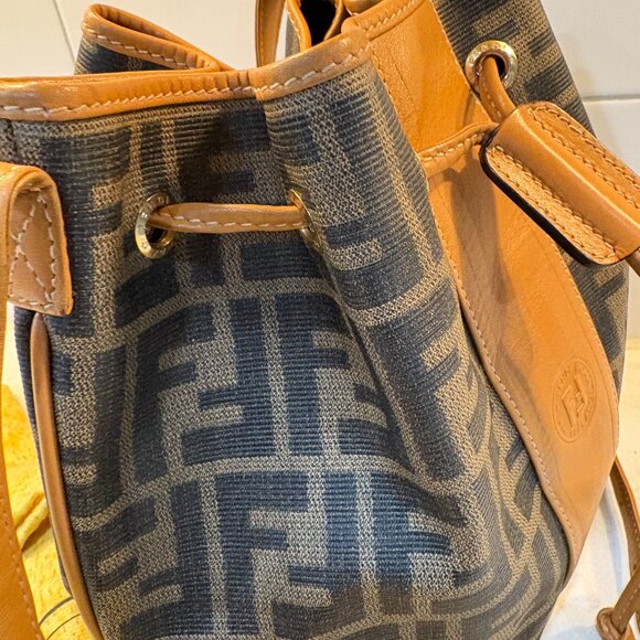 Vintage FENDI 1990s Zucca Print Bucket Bag Excellent Condition with Dust Bag - Picture 14 of 16